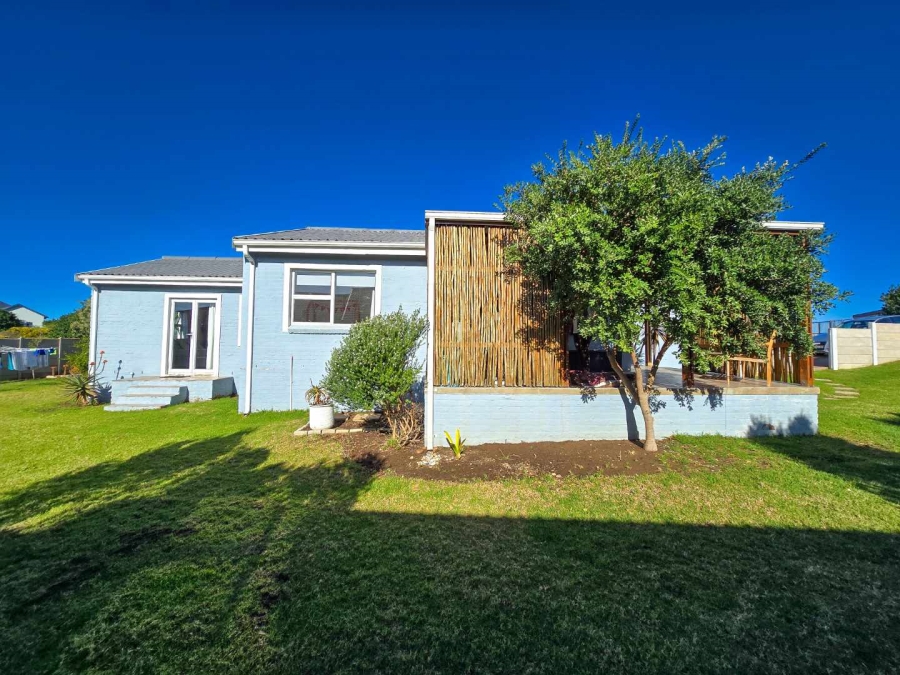 2 Bedroom Property for Sale in Stilbaai Wes Western Cape
